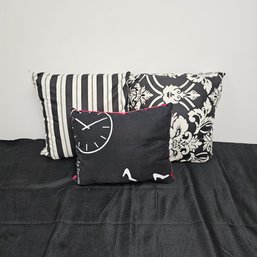 Set Of 3 Pillows