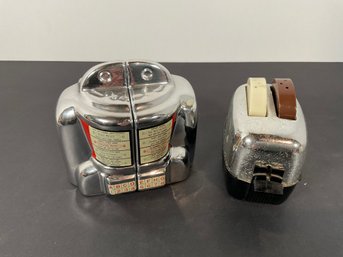 Salt & Pepper Shakers - (toaster & Mini Jukebox) Lot 3