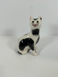 Griselda Hill  (Scotland) Porcelain Cat - Signed (DM)