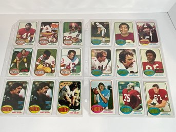 (18) 1975 Topps Football Cards - Lot 1
