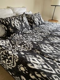 Ethan Allen Queen Size Duvet And 2 Shams