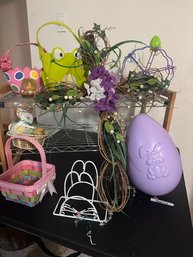 Miscellaneous Christmas And Easter Decorations