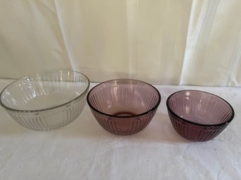 3 Pyrex Ribbed Mixing Bowls