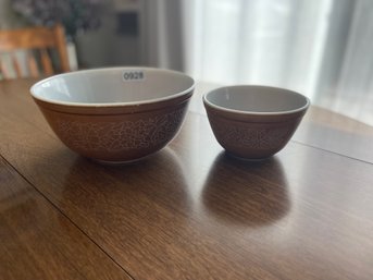 Vintage Woodland Pyrex Bowls. 750ml, 2.5L