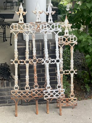 Very Heavy Cast Iron Fence Sections G32