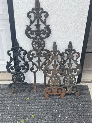 Very Heavy Cast Iron Border Sections G33