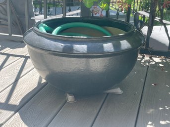 Outdoor Vase W/ Hose P43