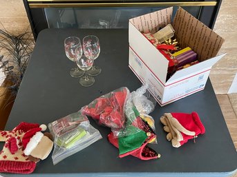 Lot Of Holiday Items H9
