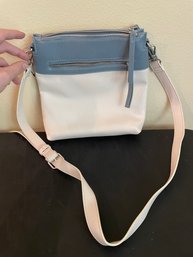 Chico's Leather Shoulder Bag C102