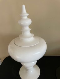 Lidded Classical Urn Ivory L214