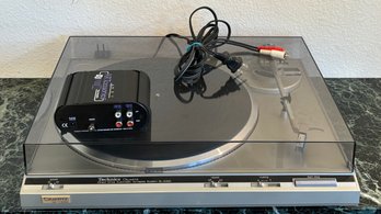 Technics Quartz Turntable & Preamplifier