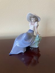 Lladro Nao Porcelain Figurine Of Reclining Woman 'listening To Bird Song' A29