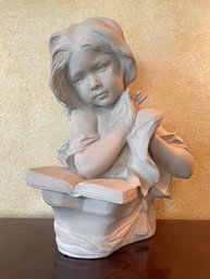 Vintage Austin Productions (c. 1985) Girl Reading A Book Sculpture 'entranced' By Pablo Verdi B58