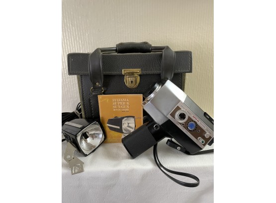 Vintage Yashica Super 40 Electronic Movie Camera