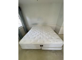 King Size Serta Perfect Sleeper Mattress, Box Frame & Rails