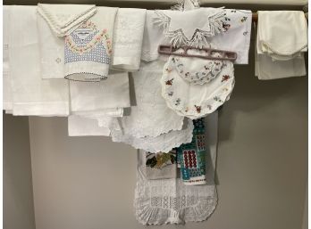 Lot Of Vintage Linens