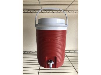 Rubbermaid 2 Gallon Water Jug