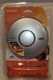 New.Sealed Old Stock Sony CD Walkman Model.D E J 011