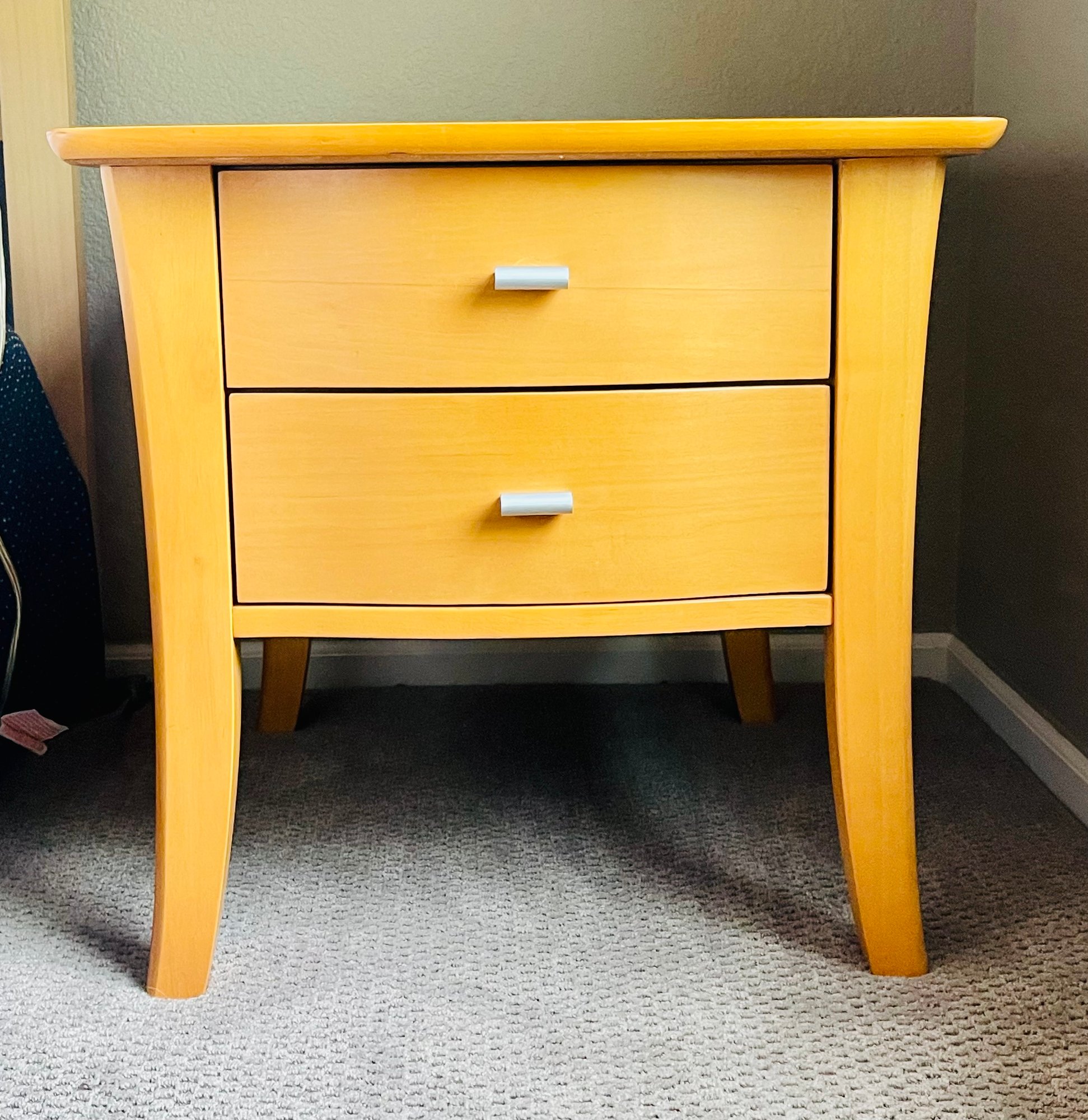 Light Colored Nightstand 136119