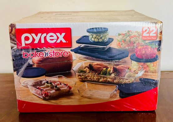 New Pyrex Bake'n Store 22 Piece Baking Dishes With Lids