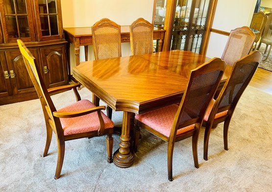 Elegant Stanley Furniture Dining Table With 6 Cane Back Chairs And 2 Leafs