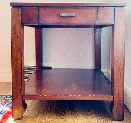 Broyhill End Table With Drawer