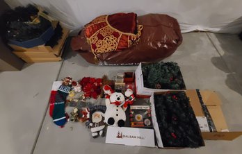 Large Misc Lot Of Christmas Items Including Christmas Tree, Wreaths & Much More