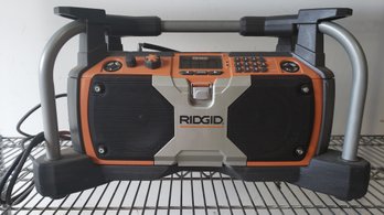 Ridgid R8408 Jobsite Radio