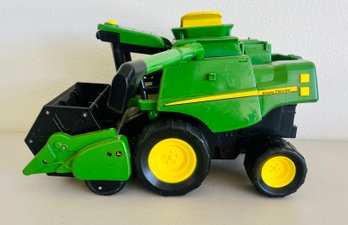 John Deere Gear Force Harvest Action Combine Toy