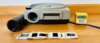 Kodak Ektagraphic Slide Projector With Accessories