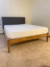 Queen Sized Bed With Tuft And Needle Mattress