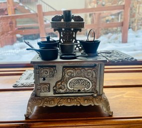 Royal Salesman Sample Miniature Oven With Cast Iron Pot And Pans