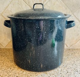 Black Speckled Enamel Stock Pot With Lid