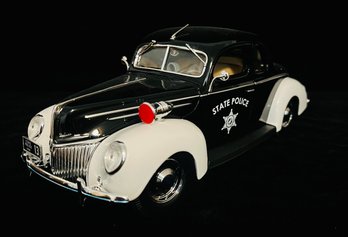 1939 Ford Deluxe 1/18 Scale By Maisto