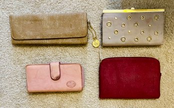 Variety Of Women's Hand Wallets