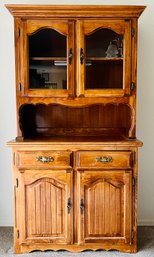 Vintage Solid Wooden Hutch/china Cabinet