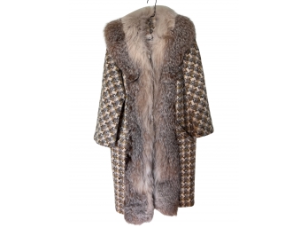 Small Fabulous Coat With Fur Stole