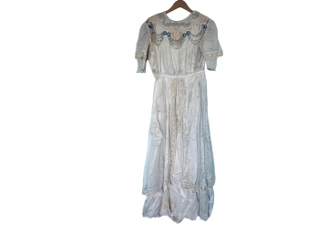 Vintage Cream Lace Wedding Dress