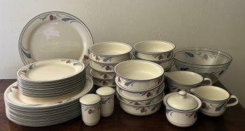 Lenox Poppies On Blue Dish Set - Service For 8