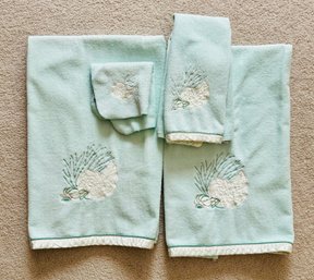 Vintage Set Of Beach Themed Bathroom Display Towels