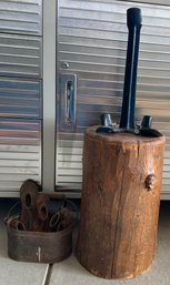 Vintage Cast Iron Anvil Cobbler On Wood Block