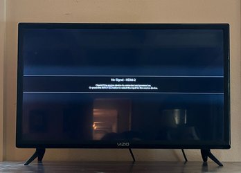 24' VIZIO Tv