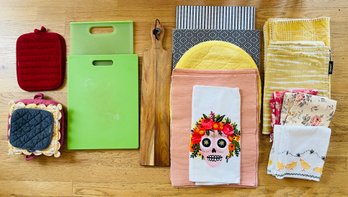 Assortment Of Kitchen Items, Incl. Chopping Boards, Pot Holders And More