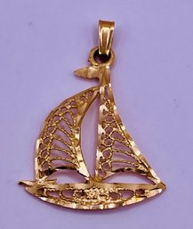 14KT Yellow Gold Sailboat Pendant- 1.3 Grams