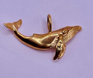 14KT Yellow Gold Humpback Whale Pendant- 3.4 Grams