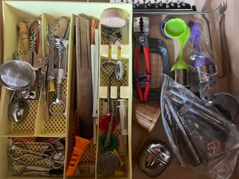 Kitchen Essentials - Corkscrews, Bottle Openers, Slicers