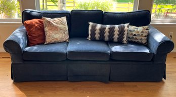 Lovely Blue Couch In Excellent Condition