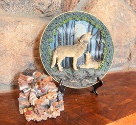 Grey Rock Collection Plate Featuring Two Wolves And Boyd's Bears Otis (2262) Tax Time