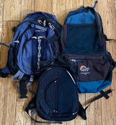Small Grouping Of Backpack Including A Nice Jansport