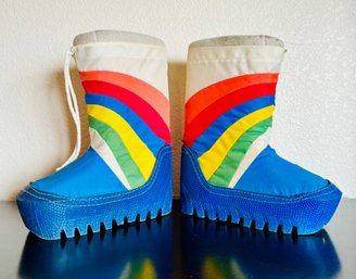Retro Rainbow Moon Snow Boots